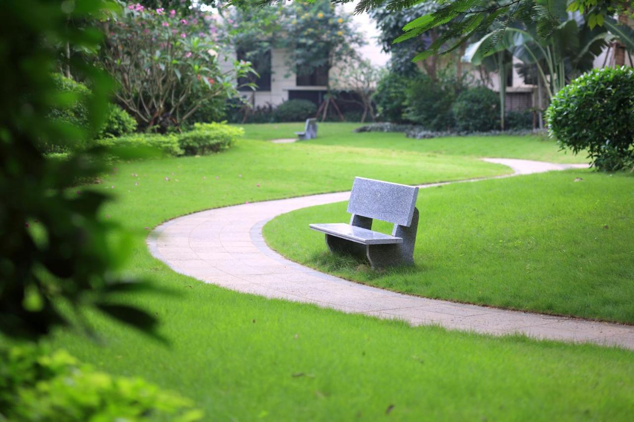 Green Collection Care Hotel Haikou  Exterior photo